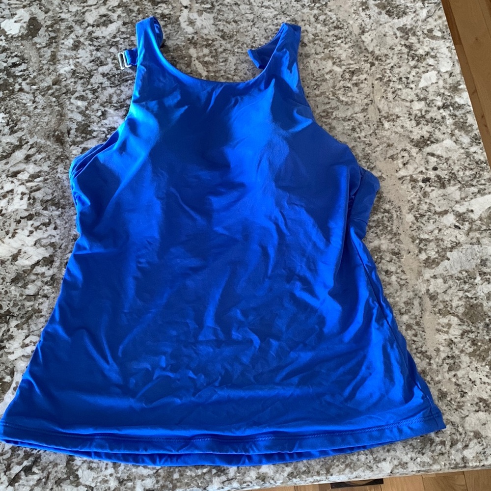 Athleta swim top size-36B/C